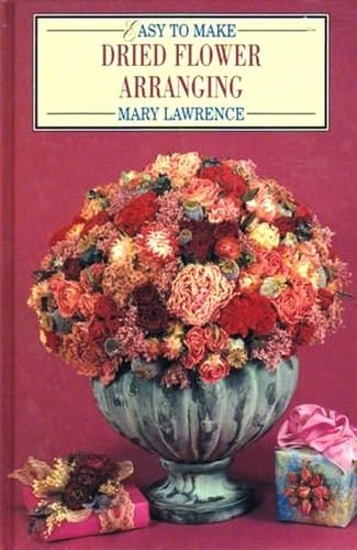 Easy to Make Dried Flower Arranging