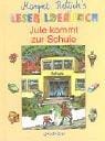 Jule kommt zur Schule.