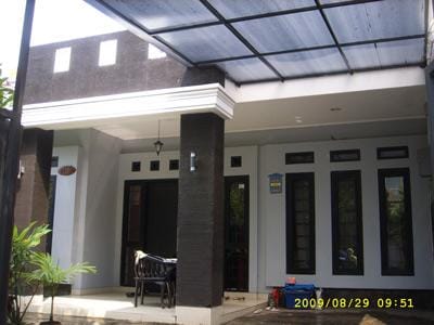 Surat-menyurat dalam bahasa Indonesia.