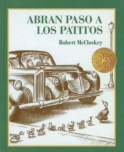 Abran Paso A los Patitos (Picture Puffin Books) (English and Spanish Edition)