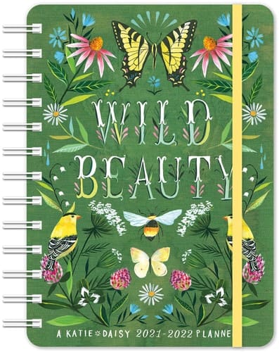 Katie Daisy 2022 Weekly Planner: On-the-Go 17-Month Calendar with Pocket (Aug 2021 - Dec 2022, 5" x 7" closed): Wild Beauty