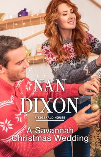 A Savannah Christmas Wedding: A Friends to Lovers Novella (Fitzgerald House)