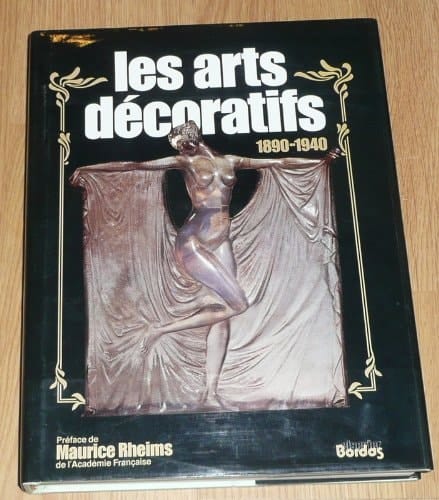 Encyclopédie visuelle des arts décoratifs, 1890-1940