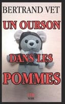 Un Ourson Dans Les Pommes