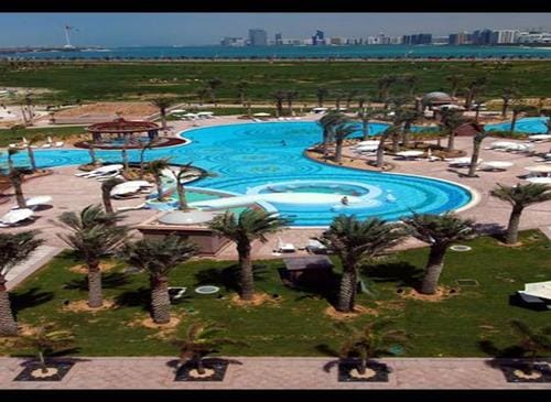 Chemistry ; Exhaustive Question Bank Explanatory Notes and Hints Assertion and Reasons Model Test Papers of AIIMS, CBSE(PMT), CPMT