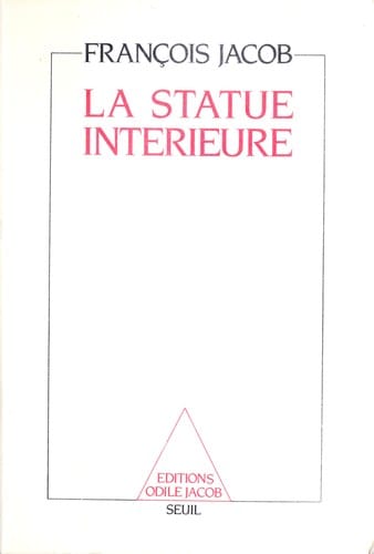 La statue intérieure