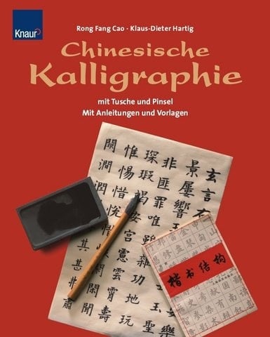 Chinesische Kalligraphie mit Pinsel und Tusche
