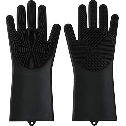 Twelve voices: Interviews with Canadian poets : interviews and introduction