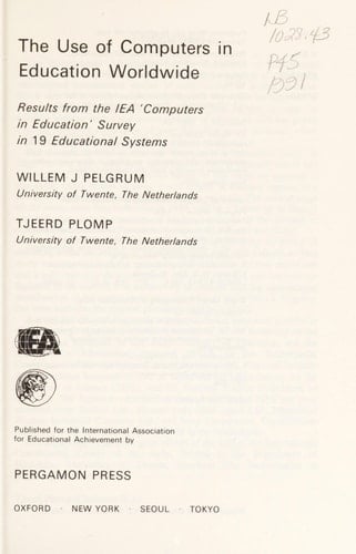 The Use of Computers in Education Worldwide: Results from the Iea Computers in Education Survey in 19 Educational Systems (International Studies in Educational Achievement)