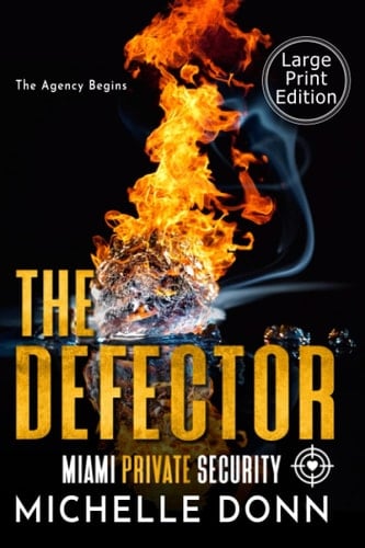 The Defector: The Agency Begins - Large Print Edition