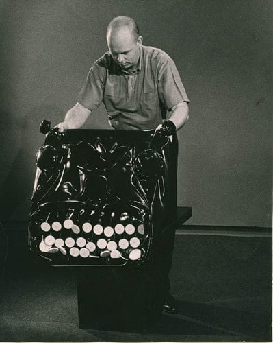 Claes Oldenburg Writing on the Side, 1956-1969