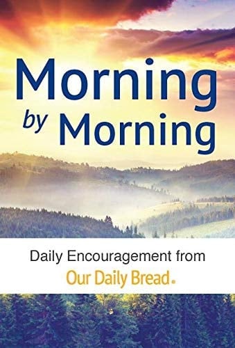Moments with God Volume 2 Daily Encouragement from Our Daily Bread