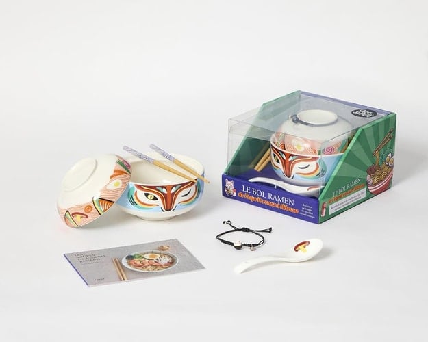 Le bol ramen de l'esprit renard Kitsune Coffret avec un bol et son couvercle, un livre de 10 recettes, une cuillière décorée