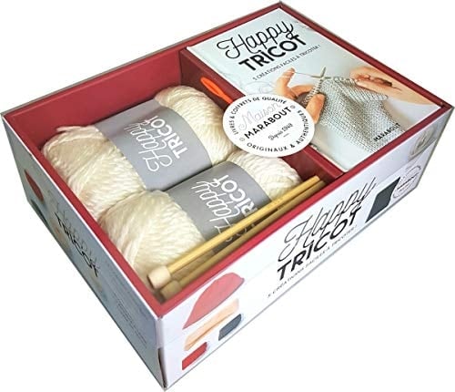 Happy tricot 5 créations faciles à tricoter ! Avec 2 pelotes de fil à tricoter, 1 paire d'aiguilles à tricoter et 1 aiguille à laine
