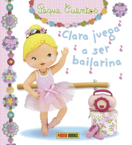 Clara juega a ser bailarina