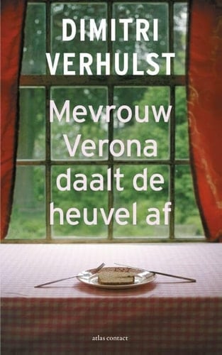 Mevrouw Verona daalt de heuvel af