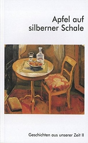 Apfel auf silberner Schale