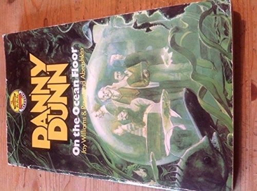 Danny Dunn on the Ocean Floor (Carousel Books)